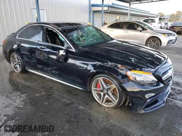 ✅ 2016 Mercedes-Benz C 63 S AMG • VIN: 55SWF8HB2GU113164 • Lot: 43981135. Listed on Copart with 36,644 mi. Free auction sales archive from the USA and detailed vehicle history report at DreamBid. Image 4.