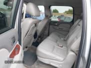 ✅ 2010 Chevrolet Suburban LT • VIN: 1GNUCJE03AR238548 • Lot: 42104596. Listed on IAAI with 153,959 mi. Free auction sales archive from the USA and detailed vehicle history report at DreamBid. Image 8.