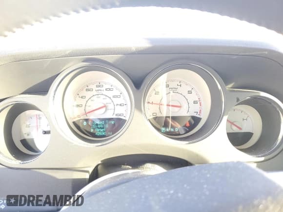 ✅ 2014 Dodge Challenger R/T 100th Anniversary Appearance • VIN: 2C3CDYBT5EH176816 • Lot: 75518804. Wystawiony na Copart z przebiegiem 42 590 mil. Bezpłatny archiwum sprzedaży aukcyjnych z USA i szczegółowy raport historii pojazdu na DreamBid. Zdjęcie 9.