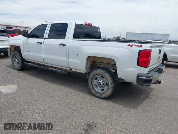 ✅ 2018 Chevrolet Silverado 2500HD Work Truck • VIN: 1GC1KUEG4JF271444 • Lot: 42588159. Listed on IAAI with 210,808 mi. Free auction sales archive from the USA and detailed vehicle history report at DreamBid. Image 3.