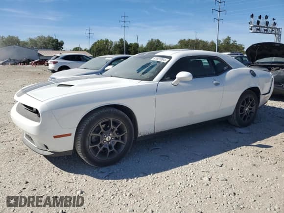 ✅ 2018 Dodge Challenger GT • VIN: 2C3CDZGGXJH235127 • Lot: 67921894. Wystawiony na Copart z przebiegiem 71 373 mil. Bezpłatny archiwum sprzedaży aukcyjnych z USA i szczegółowy raport historii pojazdu na DreamBid. Zdjęcie 1.