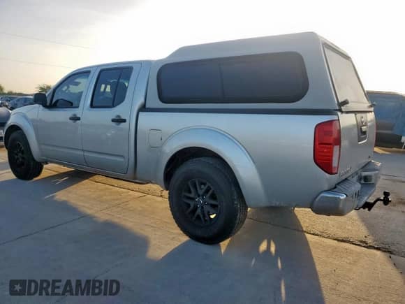 2015 Nissan Frontier SV z VIN 1N6AD0FV4FN762929, wystawiony jako Copart lot #65521915 z przebiegiem 197 641 mil mil oraz Czysty tytuł • Clean title. Historia ofert i sprzedaży dostępna na DreamBid. Obrazek 2.