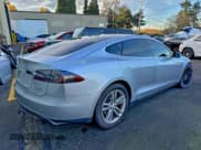 ✅ 2013 Tesla Model S • VIN: 5YJSA1CN1DFP26170 • Lot: 96016875. Wystawiony na Copart z przebiegiem Nie podano. Bezpłatny archiwum sprzedaży aukcyjnych z USA i szczegółowy raport historii pojazdu na DreamBid. Zdjęcie 4.