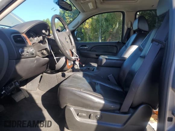 ✅ 2007 Chevrolet Suburban LT • VIN: 1GNFK16377J300447 • Lot: 84861845. Listed on Copart with 164,090 mi. Free auction sales archive from the USA and detailed vehicle history report at DreamBid. Image 7.