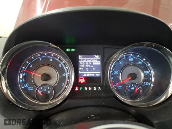 ✅ 2014 Chrysler Town & Country Touring L • VIN: 2C4RC1CG0ER461032 • Lot: 81019235. Listed on Copart with 136,384 mi. Free auction sales archive from the USA and detailed vehicle history report at DreamBid. Image 9.