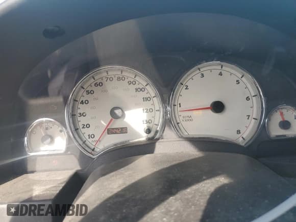 ✅ 2006 Saturn VUE • VIN: 5GZCZ63446S839083 • Lot: 54490975. Wystawiony na Copart z przebiegiem 244 216 mil. Bezpłatny archiwum sprzedaży aukcyjnych z USA i szczegółowy raport historii pojazdu na DreamBid. Zdjęcie 9.