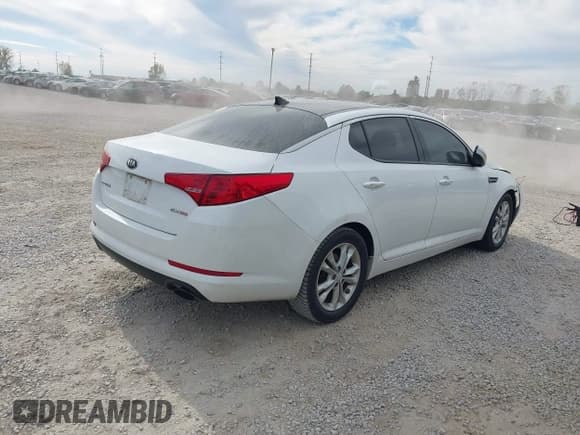 ✅ 2013 Kia Optima EX • VIN: 5XXGN4A73DG185412 • Lot: 43534475. Wystawiony na IAAI z przebiegiem 246 205 mil. Bezpłatny archiwum sprzedaży aukcyjnych z USA i szczegółowy raport historii pojazdu na DreamBid. Zdjęcie 4.