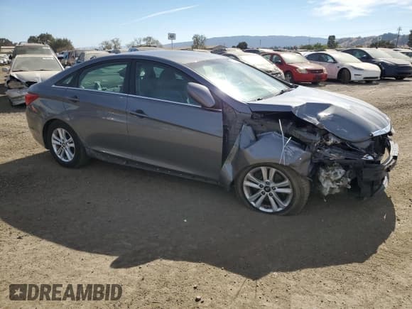 ✅ 2013 Hyundai Sonata GLS • VIN: 5NPEB4AC7DH684778 • Lot: 75532884. Listed on Copart with 254,165 mi. Free auction sales archive from the USA and detailed vehicle history report at DreamBid. Image 4.