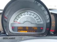 ✅ 2013 Smart fortwo Pure • VIN: WMEEJ3BA5DK593487 • Lot: 42558067. Wystawiony na IAAI z przebiegiem 67 115 mil. Bezpłatny archiwum sprzedaży aukcyjnych z USA i szczegółowy raport historii pojazdu na DreamBid. Zdjęcie 7.