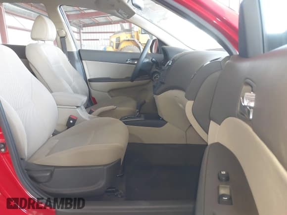 ✅ 2011 Hyundai Elantra SE • VIN: KMHDC8AE7BU088439 • Lot: 43111174. Listed on IAAI with 156,428 mi. Free auction sales archive from the USA and detailed vehicle history report at DreamBid. Image 5.