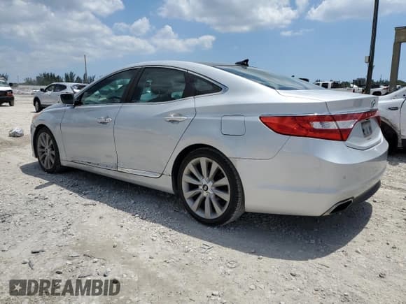 ✅ 2015 Hyundai Azera Limited • VIN: KMHFH4JG1FA474978 • Лот: 57388475. Опубликован ранее на Copart с пробегом 172 437 миль. Бесплатный доступ к архиву аукционных продаж из США и подробный отчёт об истории автомобиля на DreamBid. Изображение 2.