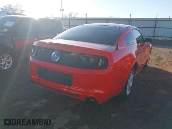 ✅ 2014 Ford Mustang V6 • VIN: 1ZVBP8AM4E5229230 • Лот: 43633588. Опубликован ранее на IAAI с пробегом 159 067 миль. Бесплатный доступ к архиву аукционных продаж из США и подробный отчёт об истории автомобиля на DreamBid. Изображение 4.