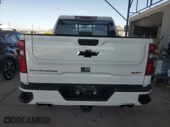 ✅ 2021 Chevrolet Silverado 1500 RST • VIN: 3GCUYEED3MG265144 • Lot: 70139764. Wystawiony na Copart z przebiegiem 47 877 mil. Bezpłatny archiwum sprzedaży aukcyjnych z USA i szczegółowy raport historii pojazdu na DreamBid. Zdjęcie 6.