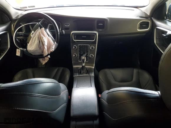 ✅ 2016 Volvo V60 T5 • VIN: YV4612HK7G1003049 • Лот: 67354385. Опубликован ранее на Copart с пробегом Не указан. Бесплатный доступ к архиву аукционных продаж из США и подробный отчёт об истории автомобиля на DreamBid. Изображение 8.