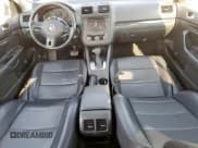 ✅ 2010 Volkswagen Jetta SE • VIN: 3VWRZ7AJ1AM029628 • Lot: 67575215. Wystawiony na Copart z przebiegiem 178 740 mil. Bezpłatny archiwum sprzedaży aukcyjnych z USA i szczegółowy raport historii pojazdu na DreamBid. Zdjęcie 8.