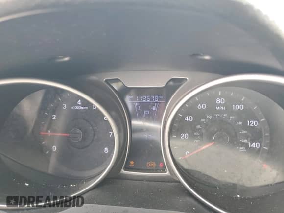 2013 Hyundai Veloster w/Gray Int z VIN KMHTC6AD0DU156798, wystawiony jako Copart lot #64678554 z przebiegiem 119 578 mil mil oraz Szkoda całkowita • Salvage title. Historia ofert i sprzedaży dostępna na DreamBid. Obrazek 9.