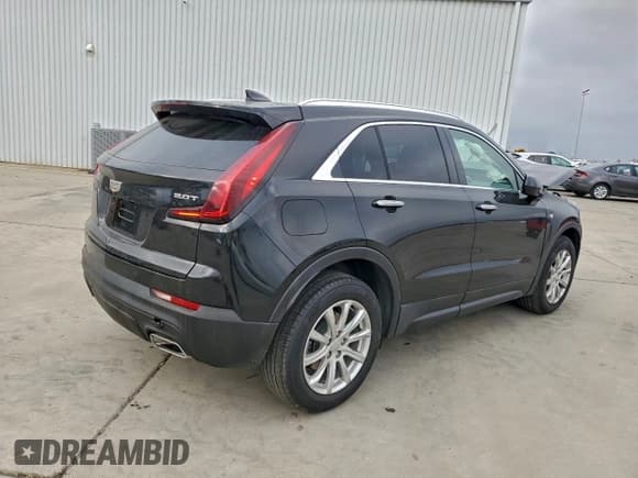 ✅ 2019 Cadillac XT4 FWD Luxury • VIN: 1GYAZAR4XKF102986 • Lot: 93898505. Wystawiony na Copart z przebiegiem 84 267 mil. Bezpłatny archiwum sprzedaży aukcyjnych z USA i szczegółowy raport historii pojazdu na DreamBid. Zdjęcie 3.