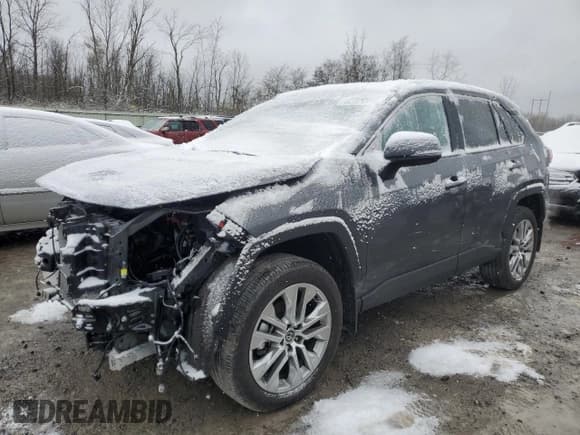 ✅ 2024 Toyota RAV4 XLE Premium • VIN: 2T3A1RFV0RW482745 • Lot: 92029915. Wystawiony na Copart z przebiegiem 8 758 mil. Bezpłatny archiwum sprzedaży aukcyjnych z USA i szczegółowy raport historii pojazdu na DreamBid. Zdjęcie 1.