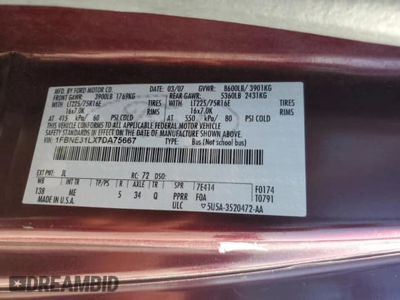 ✅ 2007 Ford Econoline Passenger XL • VIN: 1FBNE31LX7DA75667 • Lot: 85582775. Wystawiony na Copart z przebiegiem 218 627 mil. Bezpłatny archiwum sprzedaży aukcyjnych z USA i szczegółowy raport historii pojazdu na DreamBid. Zdjęcie 13.