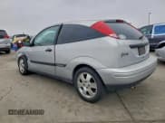 ✅ 2000 Ford Focus ZX3 • VIN: 3FAFP3134YR220498 • Lot: 94833625. Listed on Copart with 183,991 mi. Free auction sales archive from the USA and detailed vehicle history report at DreamBid. Image 2.