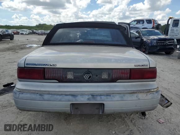 ✅ 1992 Mercury Grand Marquis GS • VIN: 2MELM74WXNX754605 • Lot: 72594934. Wystawiony na Copart z przebiegiem 50 391 mil. Bezpłatny archiwum sprzedaży aukcyjnych z USA i szczegółowy raport historii pojazdu na DreamBid. Zdjęcie 6.