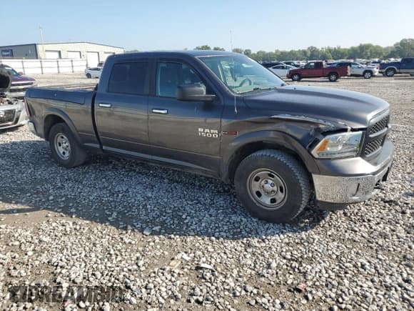 ✅ 2015 Ram 1500 Laramie • VIN: 1C6RR7VM5FS569299 • Лот: 71428575. Опубликован ранее на Copart с пробегом 186 405 миль. Бесплатный доступ к архиву аукционных продаж из США и подробный отчёт об истории автомобиля на DreamBid. Изображение 4.