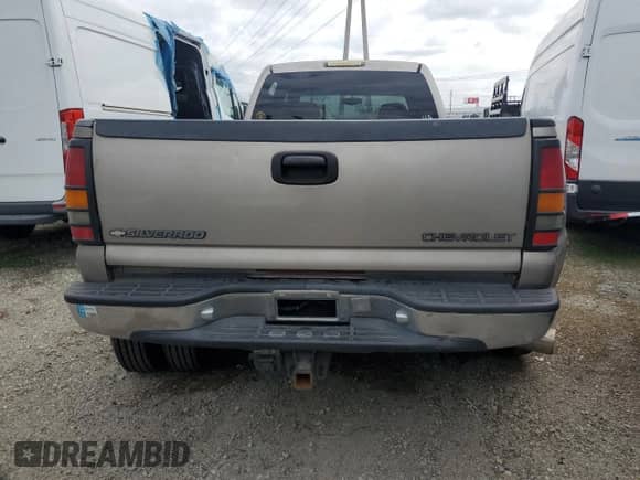 2001 Chevrolet Silverado 3500 LT с VIN 1GCJK33191F164477, выставлен на аукционе Copart как лот 54792255 с пробегом 336 644 миль миль и Списание • Salvage title. История ставок и продаж доступна на DreamBid. Изображение 6.