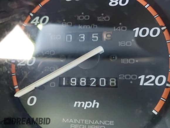 ✅ 1998 Honda CR-V LX • VIN: JHLRD2846WC011738 • Lot: 42944688. Wystawiony na IAAI z przebiegiem 198 208 mil. Bezpłatny archiwum sprzedaży aukcyjnych z USA i szczegółowy raport historii pojazdu na DreamBid. Zdjęcie 16.