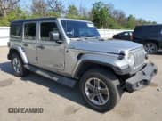 ✅ 2018 Jeep Wrangler Unlimited Sahara • VIN: 1C4HJXEG4JW175414 • Лот: 61767045. Опубликован ранее на Copart с пробегом 108 902 миль. Бесплатный доступ к архиву аукционных продаж из США и подробный отчёт об истории автомобиля на DreamBid. Изображение 4.