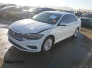 ✅ 2019 Volkswagen Jetta S • VIN: 3VWC57BU3KM196195 • Lot: 43652817. Wystawiony na IAAI z przebiegiem 89 564 mil. Bezpłatny archiwum sprzedaży aukcyjnych z USA i szczegółowy raport historii pojazdu na DreamBid. Zdjęcie 17.