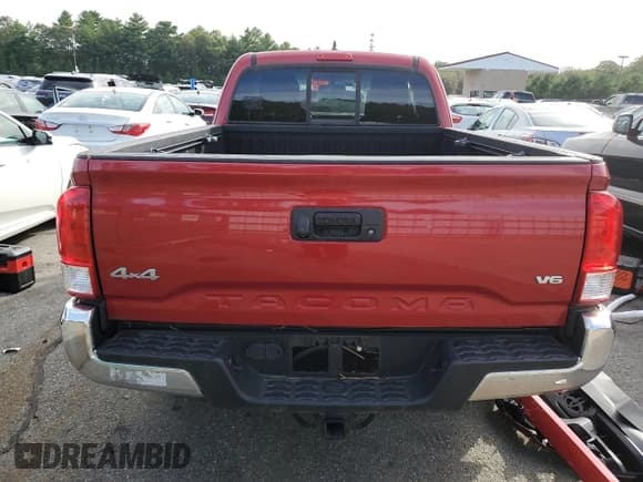 ✅ 2017 Toyota Tacoma SR5 • VIN: 5TFSZ5AN1HX104585 • Лот: 80956765. Опубликован ранее на Copart с пробегом 117 006 миль. Бесплатный доступ к архиву аукционных продаж из США и подробный отчёт об истории автомобиля на DreamBid. Изображение 6.