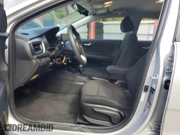 ✅ 2021 Kia Rio LX • VIN: 3KPA24AD1ME395620 • Lot: 81562285. Listed on Copart with 40,998 mi. Free auction sales archive from the USA and detailed vehicle history report at DreamBid. Image 7.