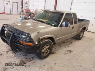 ✅ 2002 Chevrolet S-10 LS • VIN: 1GCDT19WX28127512 • Лот: 41708908. Опубликован ранее на IAAI с пробегом 214 549 миль. Бесплатный доступ к архиву аукционных продаж из США и подробный отчёт об истории автомобиля на DreamBid. Изображение 2.