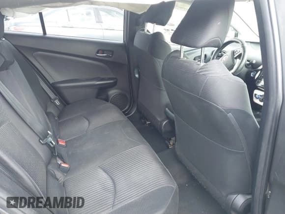 ✅ 2018 Toyota Prius Two • VIN: JTDKBRFU3J3596304 • Lot: 41522049. Wystawiony na IAAI z przebiegiem 222 636 mil. Bezpłatny archiwum sprzedaży aukcyjnych z USA i szczegółowy raport historii pojazdu na DreamBid. Zdjęcie 8.