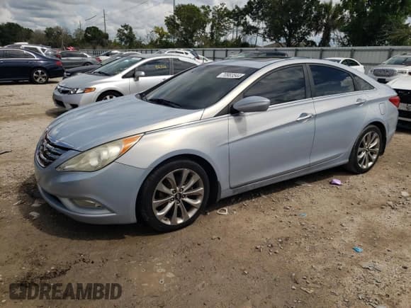 ✅ 2012 Hyundai Sonata SE • VIN: 5NPEC4AC0CH419289 • Lot: 70983544. Listed on Copart with 132,678 mi. Free auction sales archive from the USA and detailed vehicle history report at DreamBid. Image 1.
