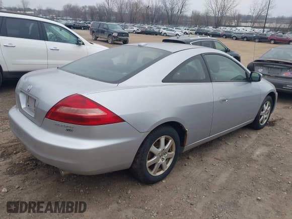 ✅ 2005 Honda Accord EX-L • VIN: 1HGCM82695A009610 • Lot: 43787234. Listed on IAAI with 229,256 mi. Free auction sales archive from the USA and detailed vehicle history report at DreamBid. Image 4.
