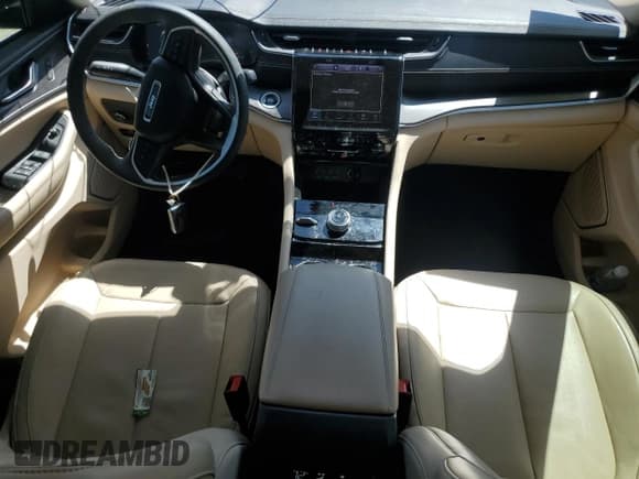 ✅ 2022 Jeep Grand Cherokee Limited • VIN: 1C4RJKBG1N8566719 • Lot: 54207735. Wystawiony na Copart z przebiegiem 15 736 mil. Bezpłatny archiwum sprzedaży aukcyjnych z USA i szczegółowy raport historii pojazdu na DreamBid. Zdjęcie 8.