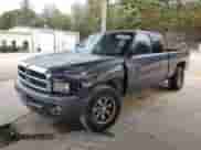 2001 Dodge 1500 z VIN 3B7HC13Z21G818434, wystawiony jako Copart lot #79247354 z przebiegiem 215 078 mil mil oraz Szkoda całkowita • Salvage title. Historia ofert i sprzedaży dostępna na DreamBid. Obrazek 1.