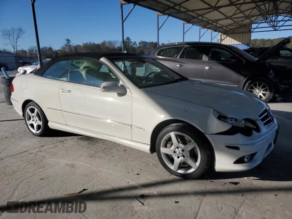 ✅ 2007 Mercedes-Benz CLK 550 • VIN: WDBTK72F57T083742 • Lot: 83351094. Wystawiony na Copart z przebiegiem 195 768 mil. Bezpłatny archiwum sprzedaży aukcyjnych z USA i szczegółowy raport historii pojazdu na DreamBid. Zdjęcie 4.