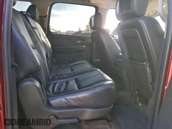 ✅ 2011 Chevrolet Suburban LT • VIN: 1GNSKJE34BR138609 • Lot: 94406865. Listed on Copart with 177,048 mi. Free auction sales archive from the USA and detailed vehicle history report at DreamBid. Image 11.