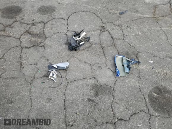 ✅ 2011 Nissan Versa S • VIN: 3N1BC1CP5BL497943 • Lot: 81851135. Wystawiony na Copart z przebiegiem 170 340 mil. Bezpłatny archiwum sprzedaży aukcyjnych z USA i szczegółowy raport historii pojazdu na DreamBid. Zdjęcie 13.