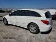 ✅ 2008 Mercedes-Benz R 3.5L • VIN: 4JGCB56EX8A067438 • Lot: 73236264. Wystawiony na Copart z przebiegiem 106 118 mil. Bezpłatny archiwum sprzedaży aukcyjnych z USA i szczegółowy raport historii pojazdu na DreamBid. Zdjęcie 2.