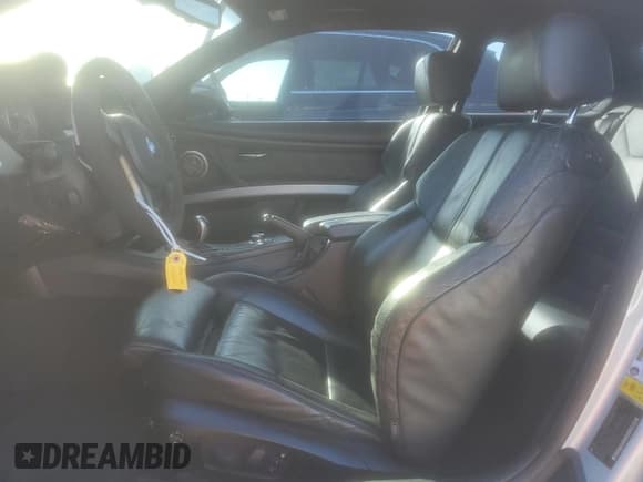 ✅ 2011 BMW M3 • VIN: WBSKG9C58BE367727 • Lot: 82245875. Listed on Copart with 154,321 mi. Free auction sales archive from the USA and detailed vehicle history report at DreamBid. Image 7.