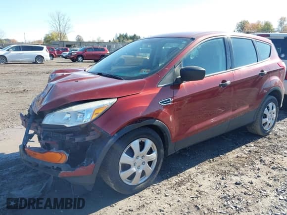 ✅ 2014 Ford Escape S • VIN: 1FMCU0F71EUC57184 • Lot: 43532410. Listed on IAAI with 138,596 mi. Free auction sales archive from the USA and detailed vehicle history report at DreamBid. Image 18.