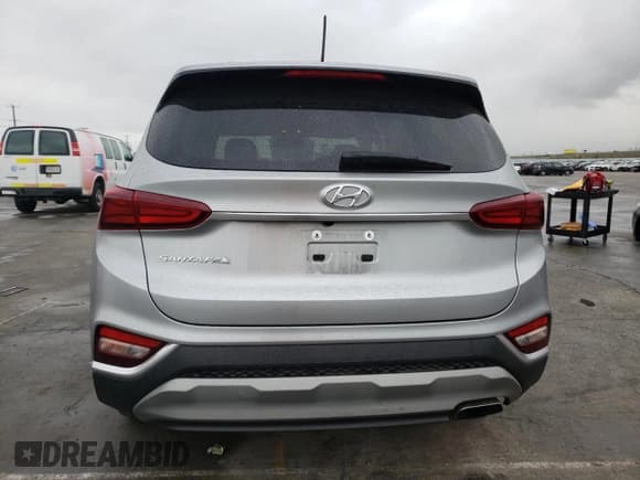 ✅ 2020 Hyundai Santa Fe SE • VIN: 5NMS23AD3LH252044 • Lot: 73371542. Wystawiony na Copart z przebiegiem 19 978 mil. Bezpłatny archiwum sprzedaży aukcyjnych z USA i szczegółowy raport historii pojazdu na DreamBid. Zdjęcie 6.