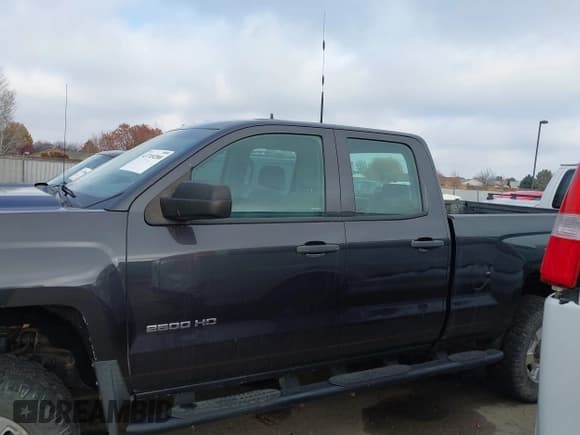 ✅ 2016 Chevrolet Silverado 2500HD Work Truck • VIN: 1GC2KUEG8GZ327106 • Лот: 43749200. Опубликован ранее на IAAI с пробегом 111 831 миль. Бесплатный доступ к архиву аукционных продаж из США и подробный отчёт об истории автомобиля на DreamBid. Изображение 14.