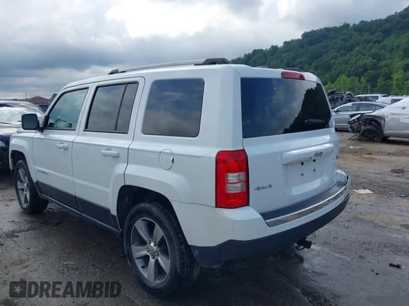 ✅ 2016 Jeep Patriot High Altitude • VIN: 1C4NJRFB9GD657544 • Lot: 42719270. Listed on IAAI with 129,238 mi. Free auction sales archive from the USA and detailed vehicle history report at DreamBid. Image 3.