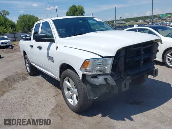 2024 Ram 1500 SLT z VIN 1C6RR7GG5RS157721, wystawiony jako IAAI lot #42962151 z przebiegiem 32 017 mil mil oraz . Historia ofert i sprzedaży dostępna na DreamBid. Obrazek 1.