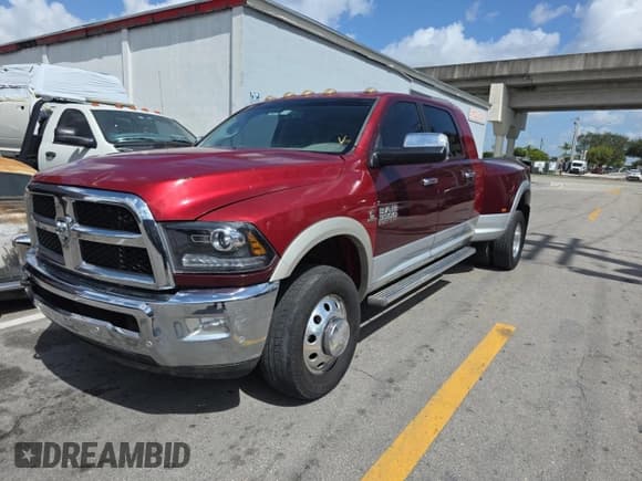 ✅ 2018 Ram 3500 Laramie • VIN: 3C63RRML6JG132602 • Lot: 71025035. Wystawiony na Copart z przebiegiem 141 274 mil. Bezpłatny archiwum sprzedaży aukcyjnych z USA i szczegółowy raport historii pojazdu na DreamBid. Zdjęcie 2.