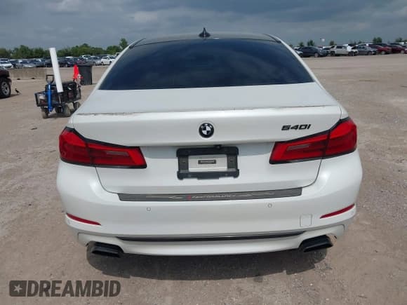 ✅ 2018 BMW 5 Series 540i • VIN: WBAJE5C53JWA96389 • Lot: 43081206. Listed on IAAI with 110,290 mi. Free auction sales archive from the USA and detailed vehicle history report at DreamBid. Image 16.